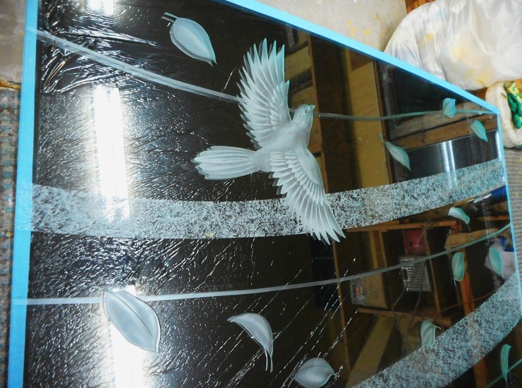 小鳥舞う　ガラス墓のサムネイル